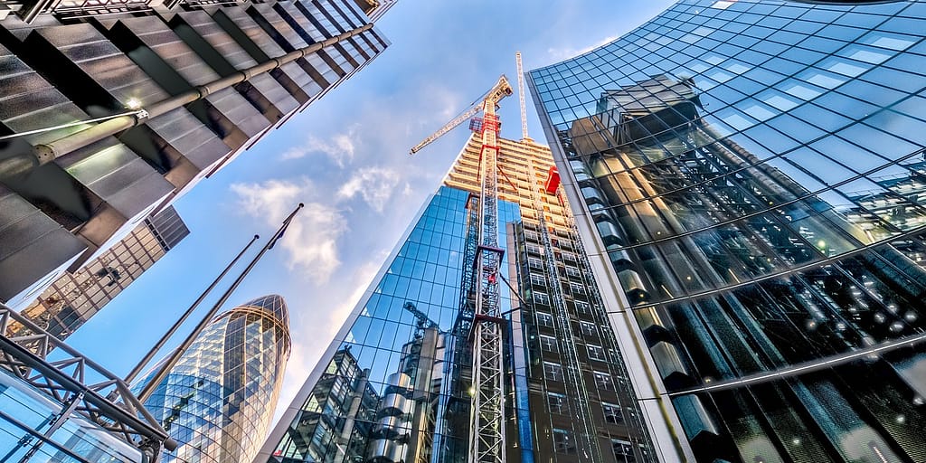 UK Economy Expects To See Slow Growth And High Inflation