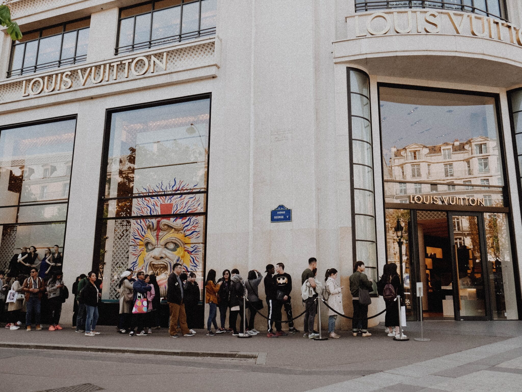 The market for luxury clothing to reach more than $149 billion in 2022