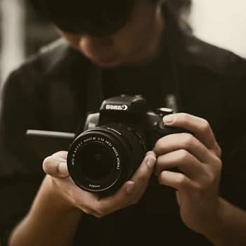 Giving your customers images they deserve with a Ghost Mannequin Photographer