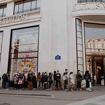 The market for luxury clothing to reach more than $149 billion in 2022